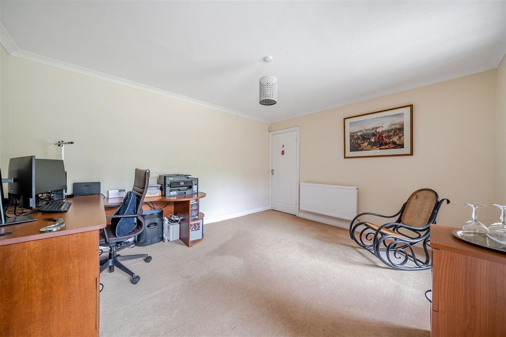 Additional image 30 of 4 bed detached house for saleCarrick Lane, Yateley, Hampshire GU46