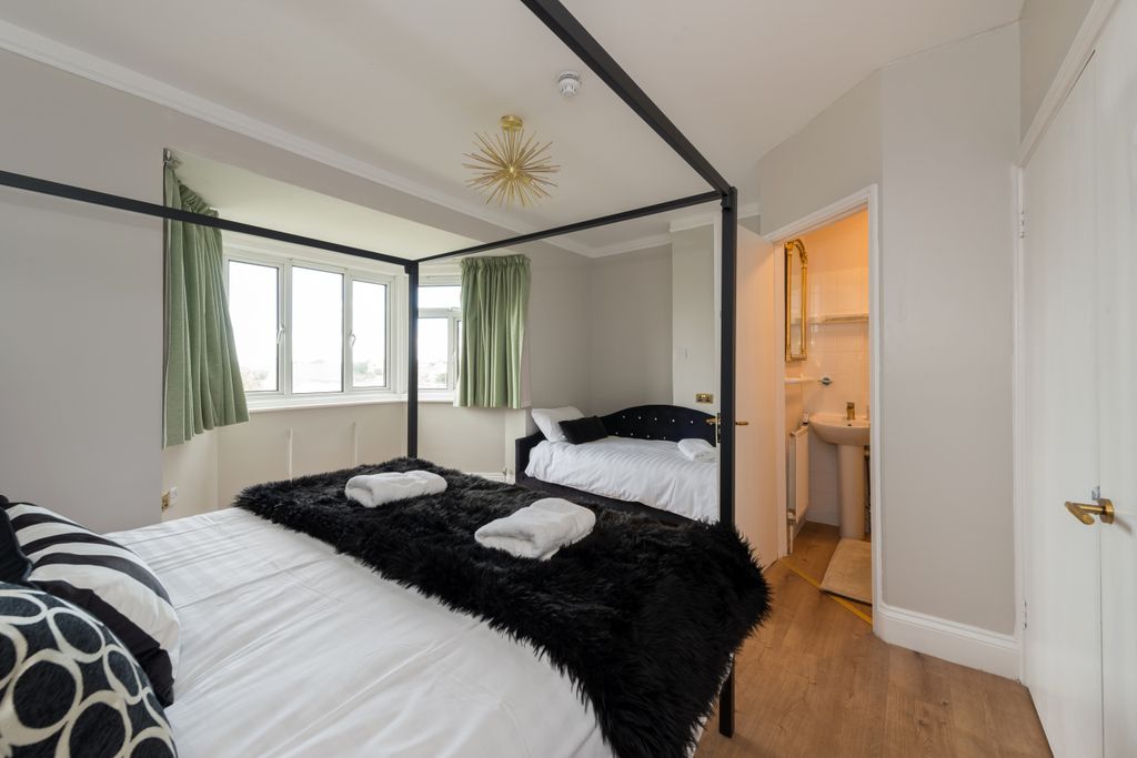 Additional image 21 of 7 bed detached house for saleThe Old Doctors Manor House, 59 Northwood Road, Whitstable CT5
