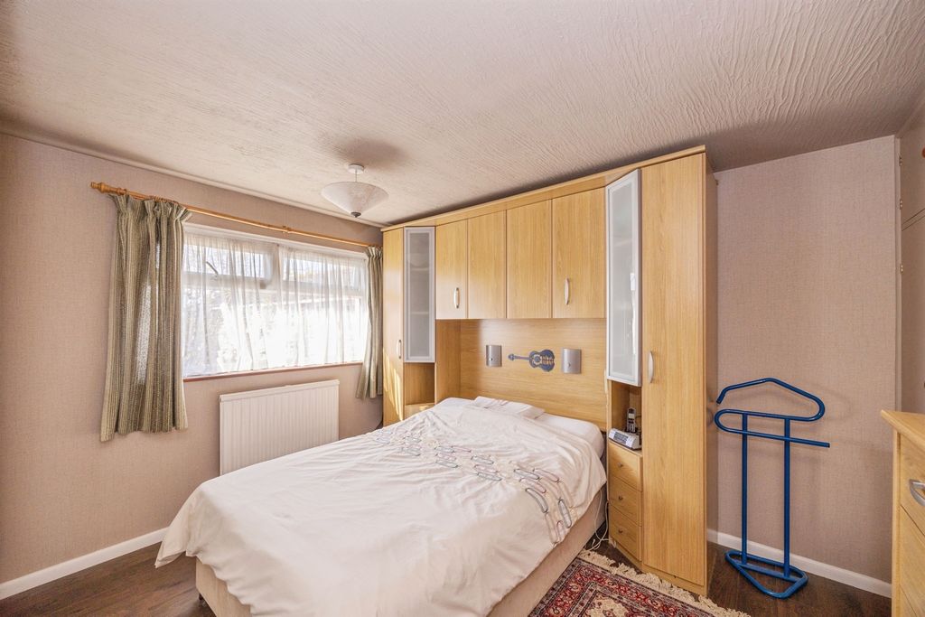 Additional image 14 of 3 bed semi-detached house for saleSeaway Crescent, Southsea PO4