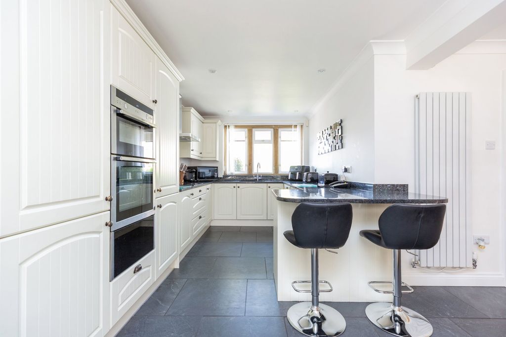 Additional image 6 of 5 bed detached house for saleParcroft Gardens, Yeovil BA20