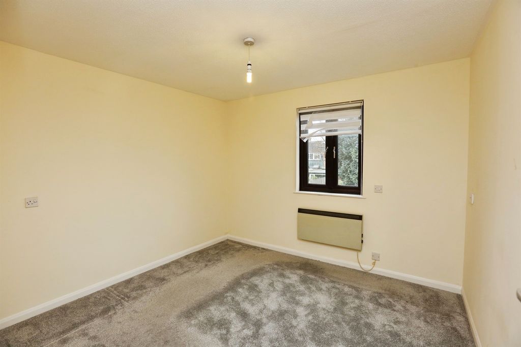 Additional image 3 of 1 bed property for saleNew Priory Gardens, Portchester, Fareham PO16