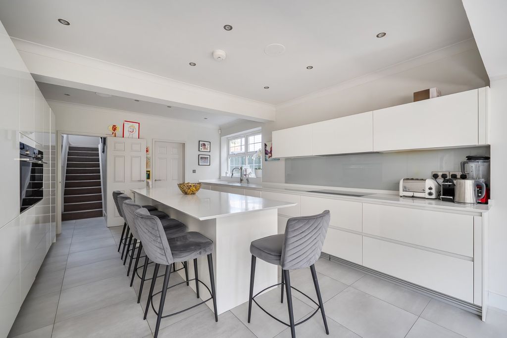 Additional image 6 of 6 bed detached house for salePyrford, Surrey GU22