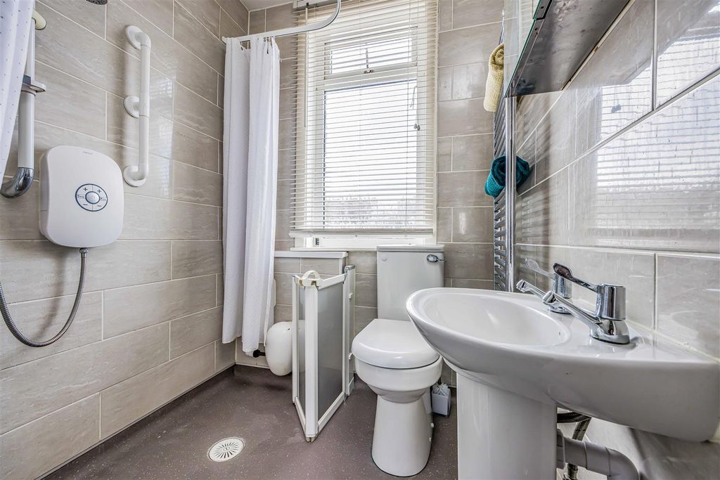 Additional image 17 of 3 bed semi-detached house for saleBaffins Road, Portsmouth PO3