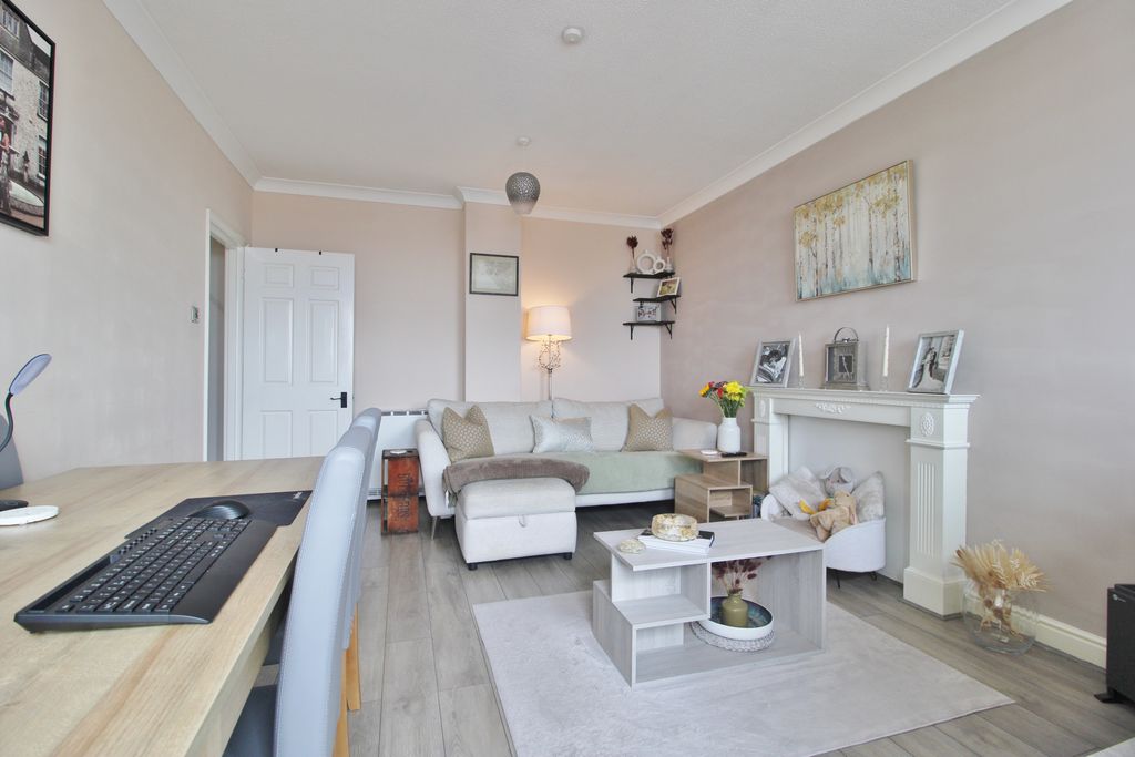 Additional image 4 of 1 bed flat for saleLombard Street, Portsmouth PO1