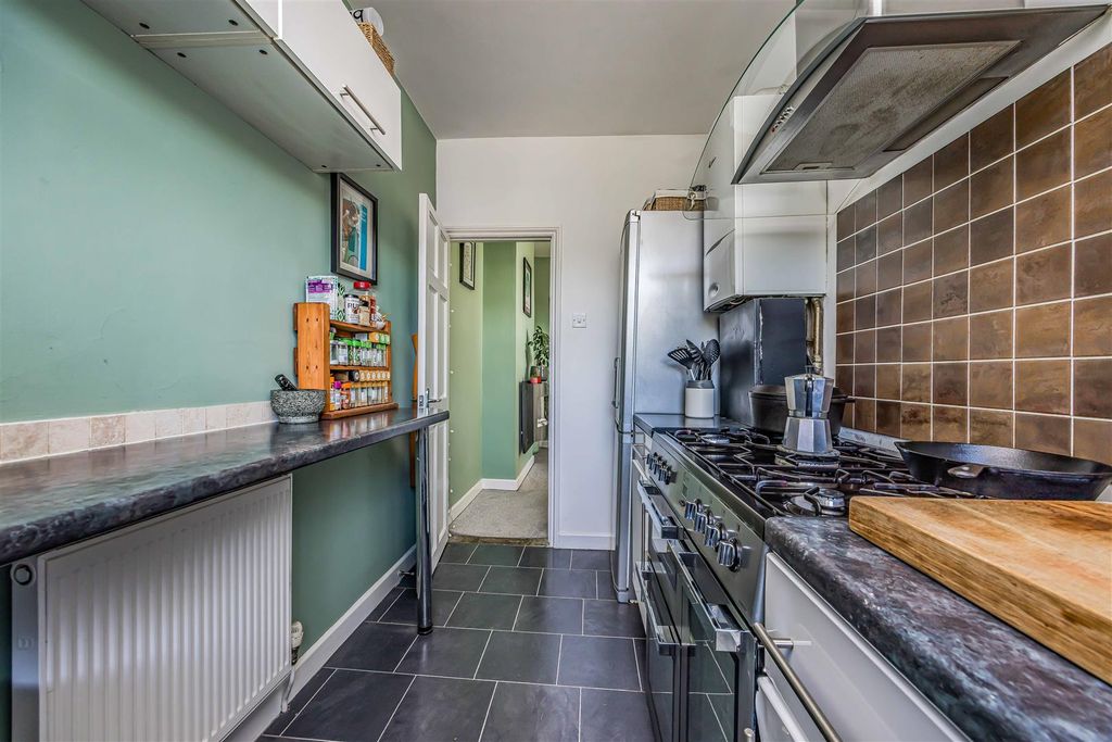 Additional image 8 of 1 bed flat for saleOrchard Road, Southsea PO4