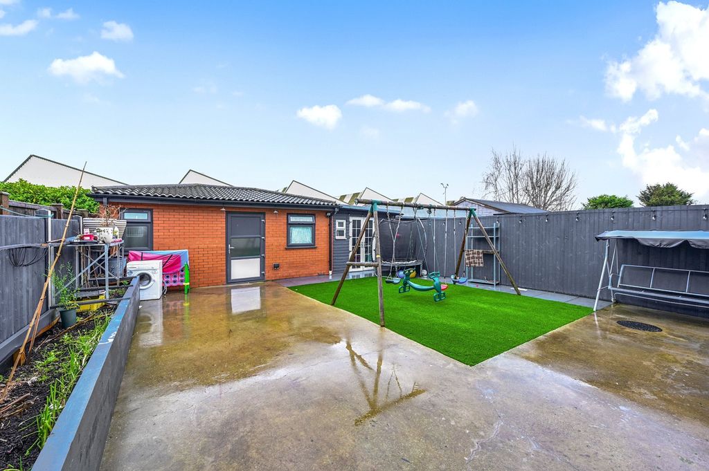 Additional image 3 of 6 bed semi-detached house for saleAshford, Surrey TW15