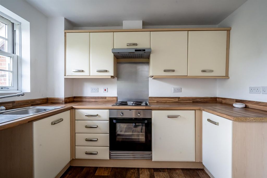 Additional image 5 of 2 bed flat for saleDennison Street, York YO31