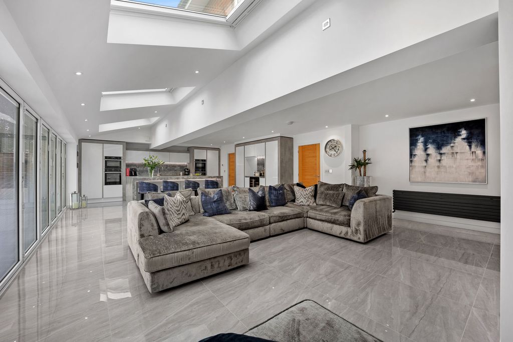 Additional image 2 of 5 bed detached house for saleBlack Horse Lane, Widnes WA8