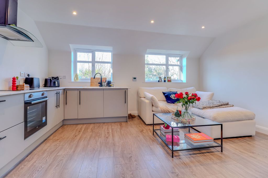 Additional image 9 of 4 bed property for saleStamford Street, Glenfield LE3