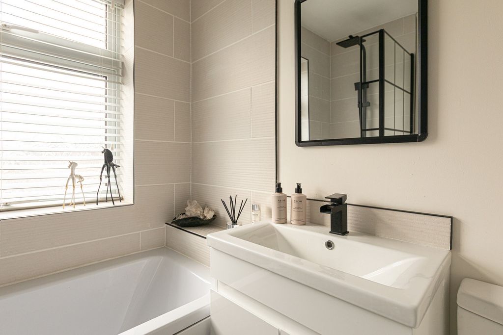 Additional image 22 of 3 bed detached house for salePine Road, Glenfield LE3