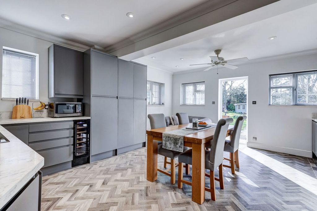 Additional image 2 of 5 bed detached house for saleSwan Lane, Wickford SS11