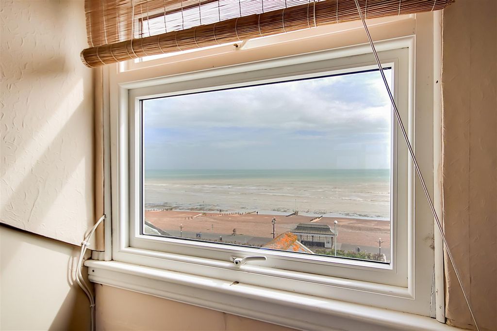 Additional image 2 of 1 bed flat for saleHeene Terrace, Worthing BN11