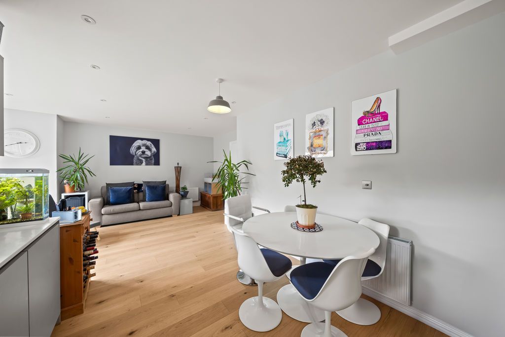 Additional image 6 of 2 bed maisonette for saleRoland Way, Worcester Park KT4
