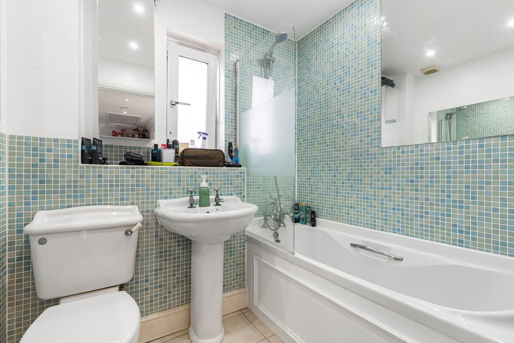 Additional image 14 of 2 bed maisonette for saleWarren Road, Ashford TW15