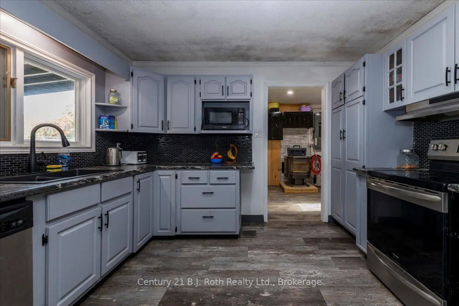 Additional image 7 of 2286 Flos 10 Road