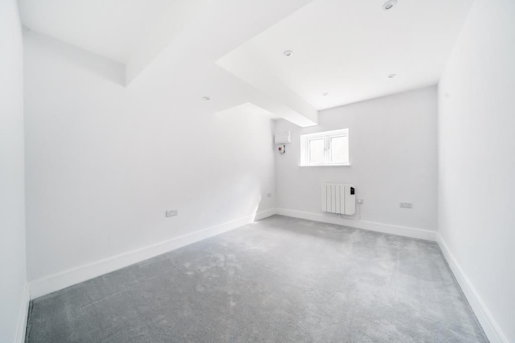 Additional image 6 of 2 bed flat for saleKidlington, Oxfordshire OX5