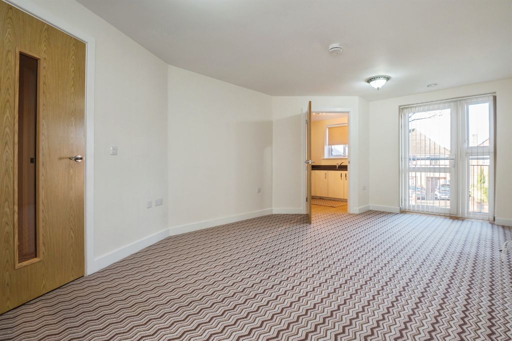 Additional image 2 of 1 bed flat for saleHampton Close, Southampton SO15