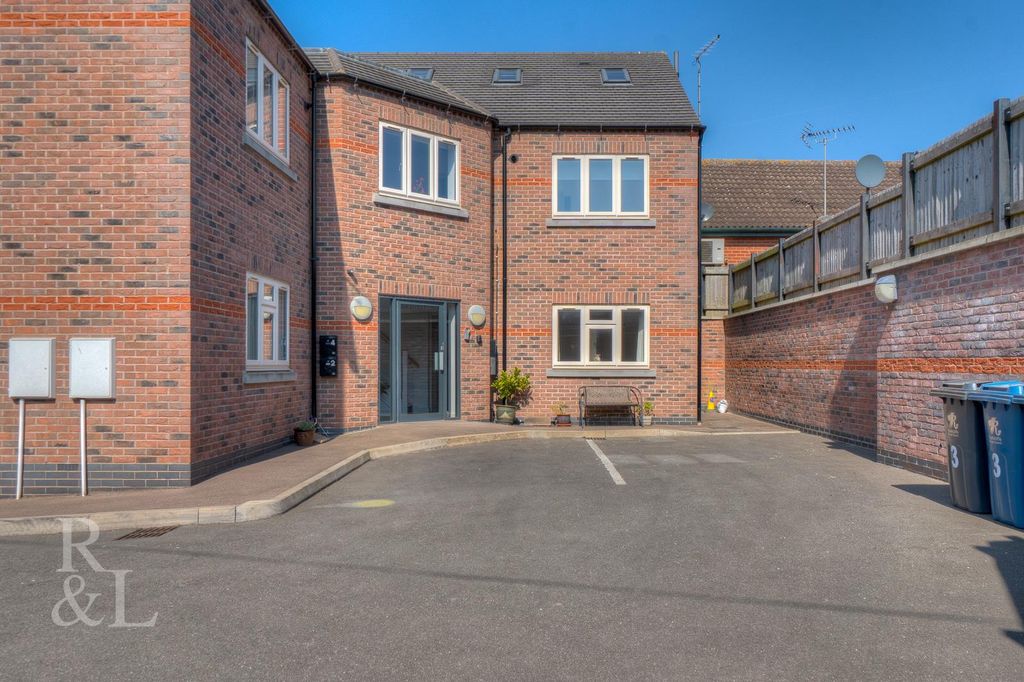 2 bed flat for saleBlind Lane, Keyworth, Nottingham NG12