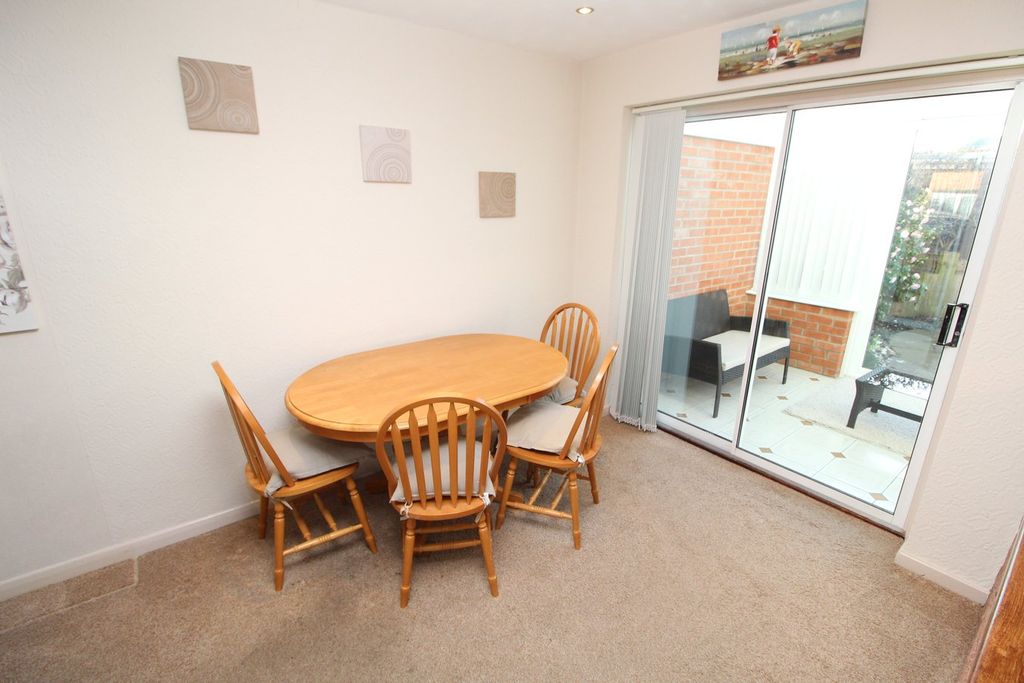 Additional image 5 of 3 bed semi-detached house for saleSt Ives Road, Wigston LE18