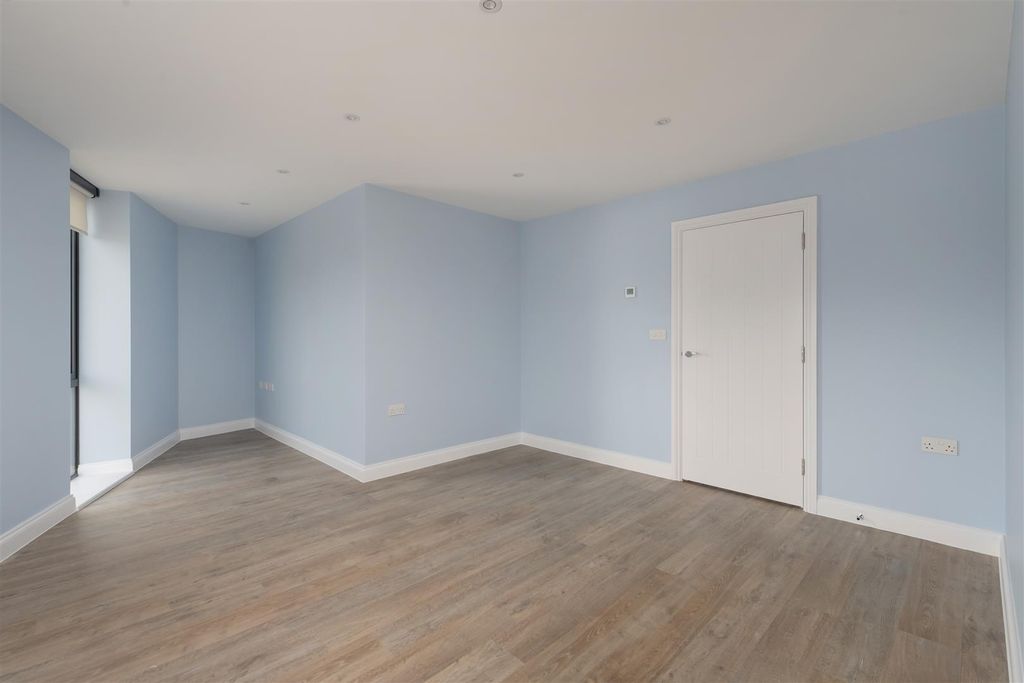 Additional image 9 of 2 bed flat for saleBeach Walk, Whitstable CT5