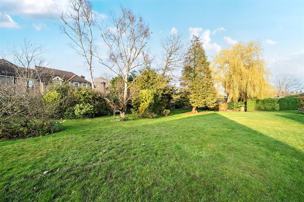 Additional image 22 of 2 bed flat for saleLanden House, Rectory Road Wokingham, Berkshire RG40