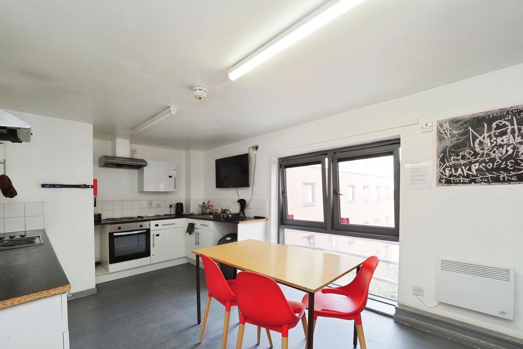 Additional image 5 of Studio for sale58-60 Woodgate, Loughborough LE11