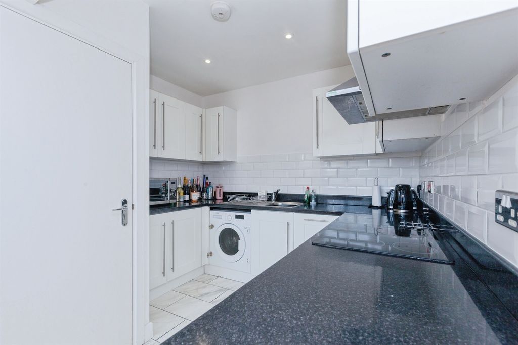 Additional image 2 of 2 bed flat for saleSycamore Street, Blaby, Leicester LE8