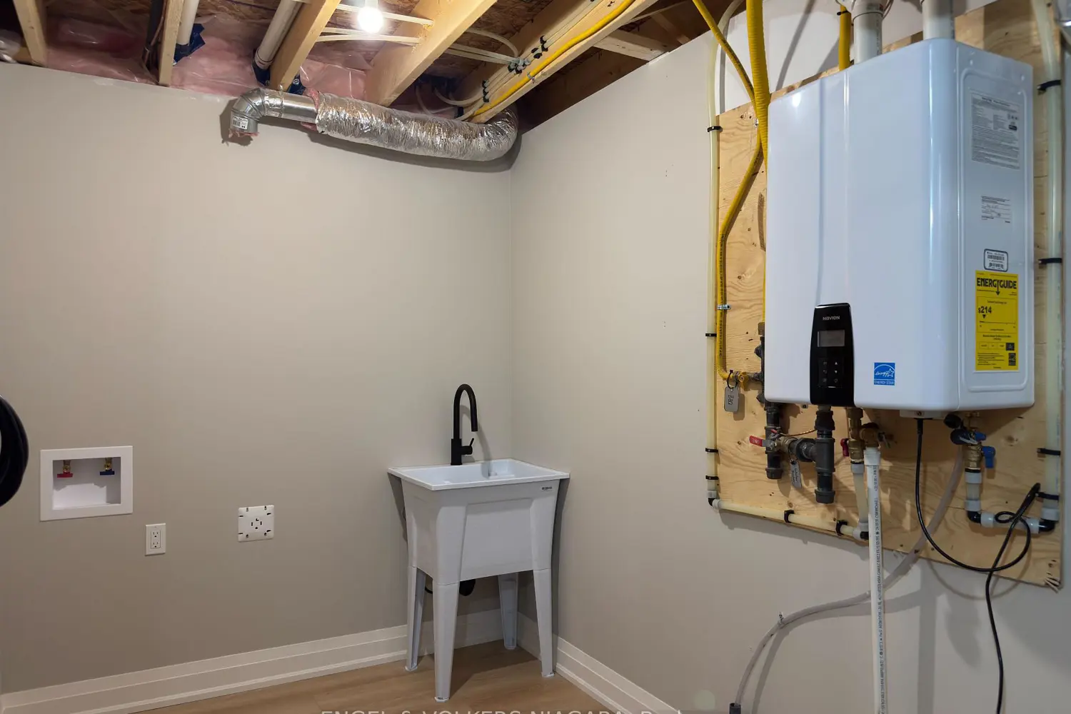 Additional image 15 of 25 Elvira Way