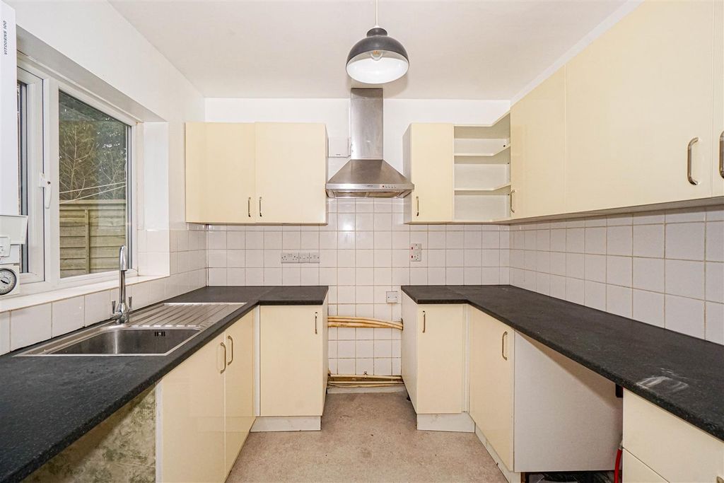 Additional image 4 of 2 bed flat for saleBrackendale, Hastings TN35