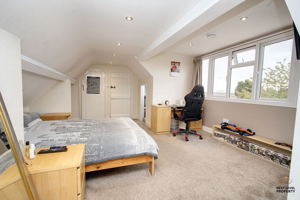 Additional image 24 of 8 bed detached house for saleBroadend Road, Wisbech PE14