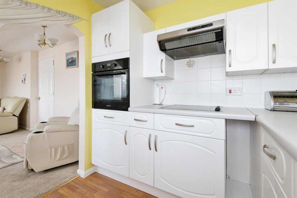 Additional image 13 of 1 bed flat for saleSherwood Close, Southampton SO16