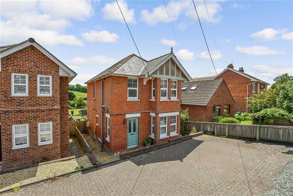 3 bed detached house for saleClatterford Road, Newport, Isle Of Wight PO30
