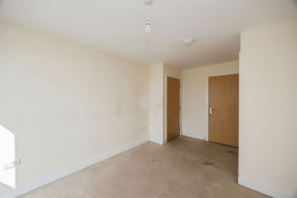 Additional image 11 of 2 bed flat for saleFratton Way, Southsea PO4