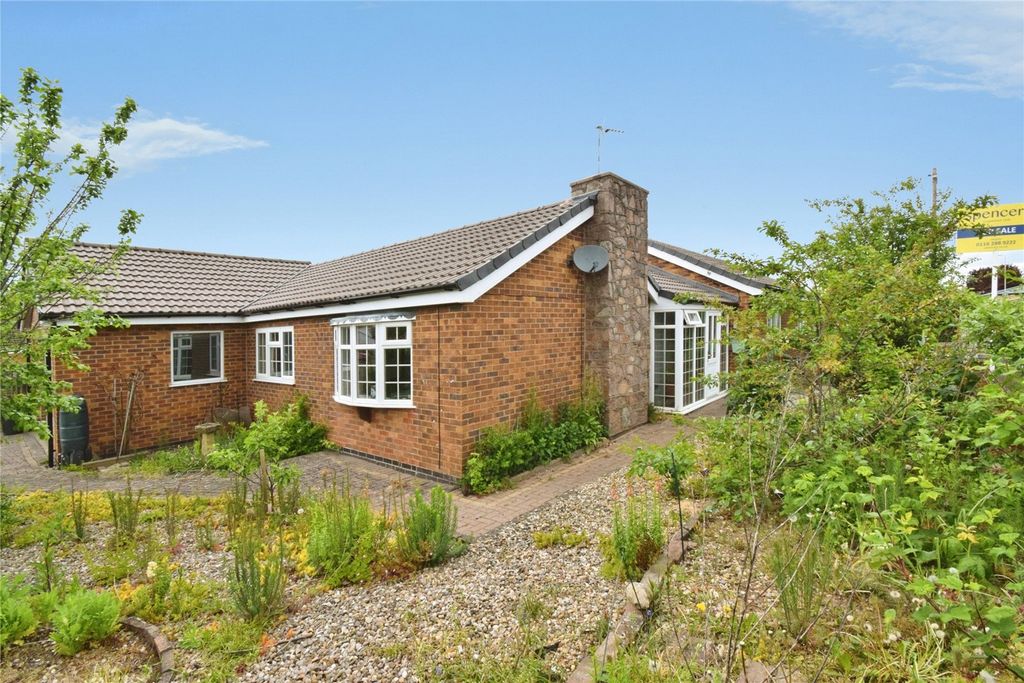 3 bed bungalow for saleHorsewell Lane, Wigston, Leicestershire LE18