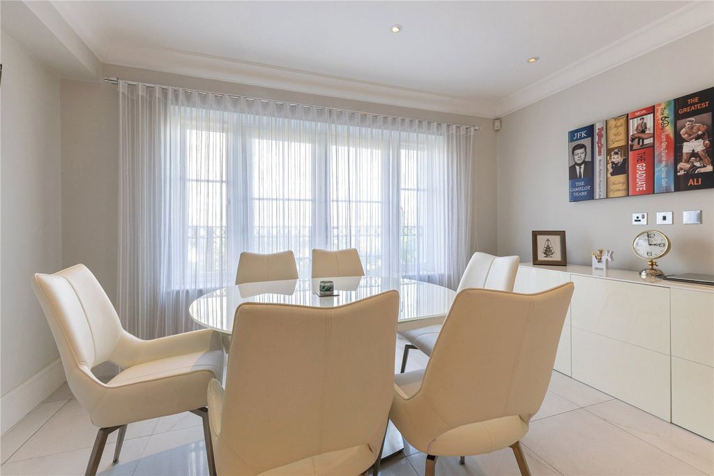 Additional image 6 of 2 bed flat for saleDevenish Road, Sunningdale, Berkshire SL5