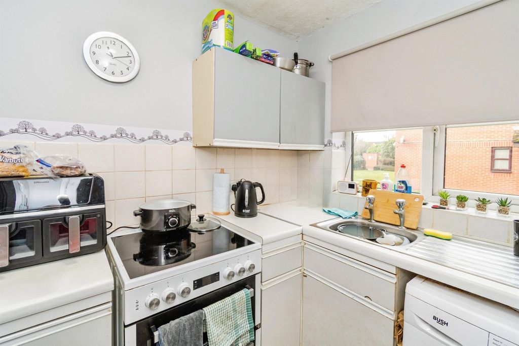 Additional image 22 of 1 bed flat for saleBrunel Road, Southampton SO15