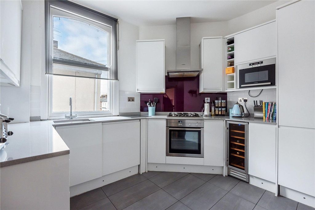 Additional image 3 of 3 bed maisonette for saleOxford Road, Windsor, Berkshire SL4