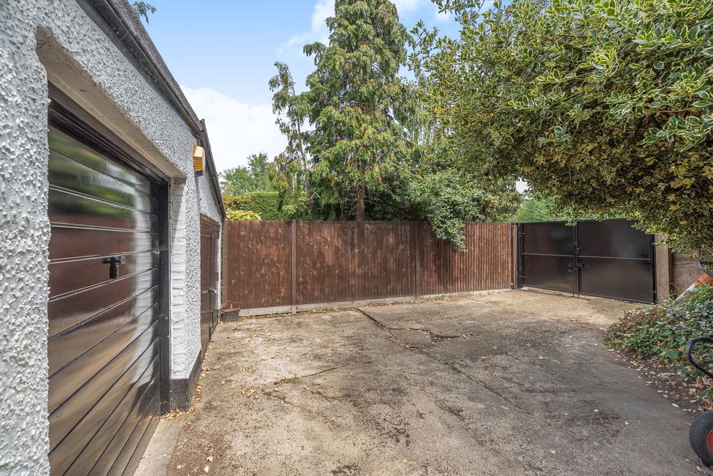 Additional image 18 of 4 bed detached house for saleStation Crescent, Ashford TW15