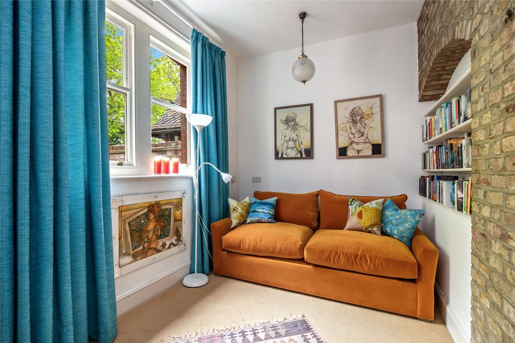 Additional image 15 of 6 bed semi-detached house for saleHook Heath, Surrey GU22
