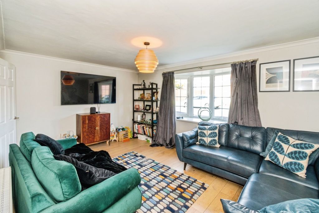 Additional image 2 of 3 bed semi-detached house for saleGoldcrest Gardens, Southampton, Hampshire SO16