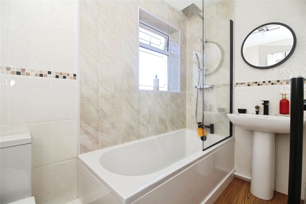 Additional image 8 of 4 bed detached house for saleSaffron Close, Barwell, Leicester, Leicestershire LE9