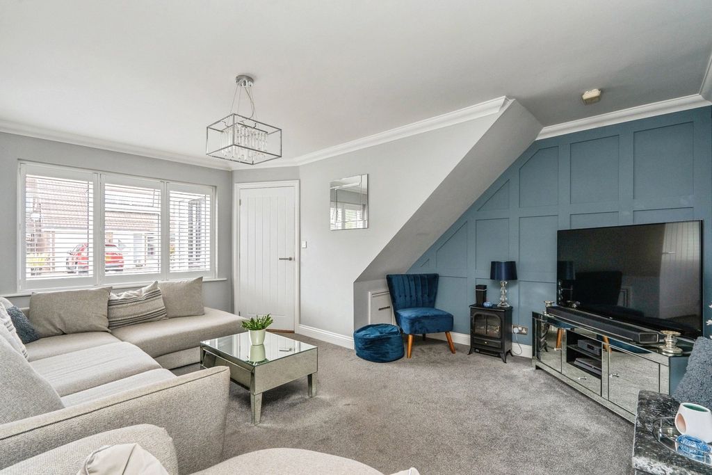 Additional image 2 of 3 bed semi-detached house for saleGodwit Road, Southsea, Hampshire PO4