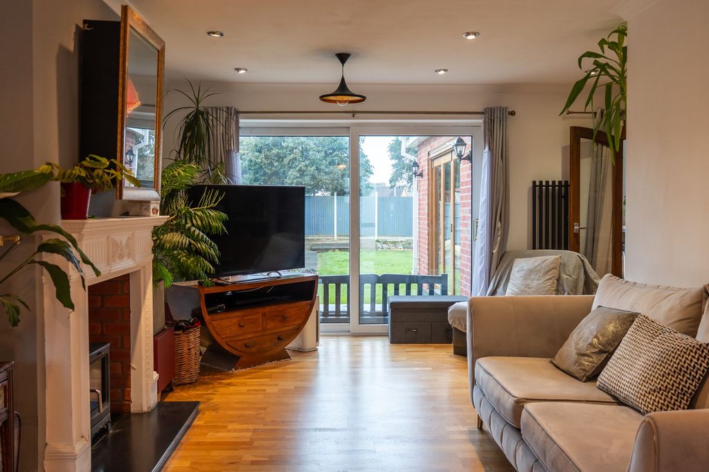 Additional image 15 of 4 bed semi-detached house for saleHigh Leys Drive, Oadby LE2