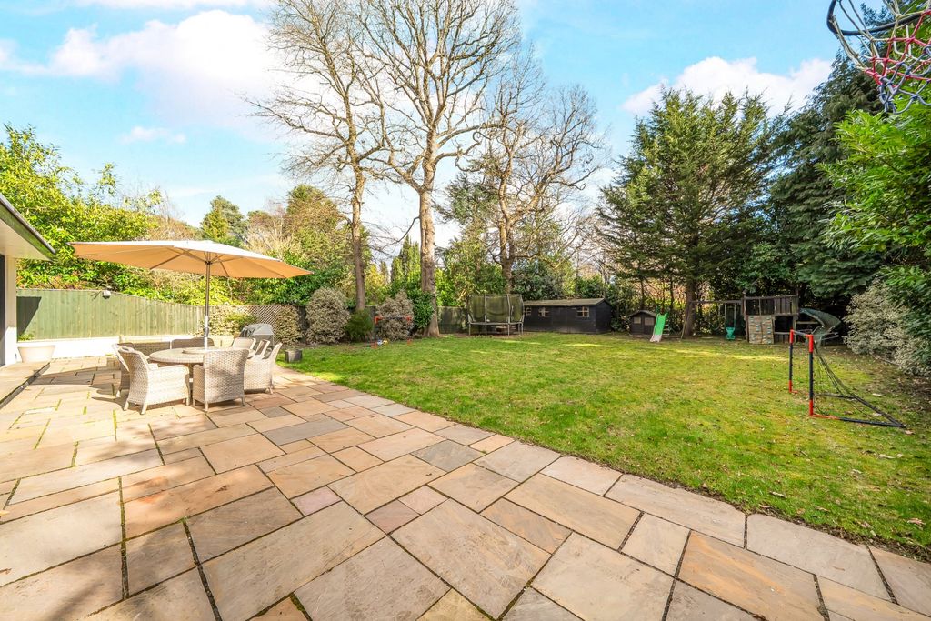 Additional image 4 of 6 bed detached house for salePyrford, Surrey GU22