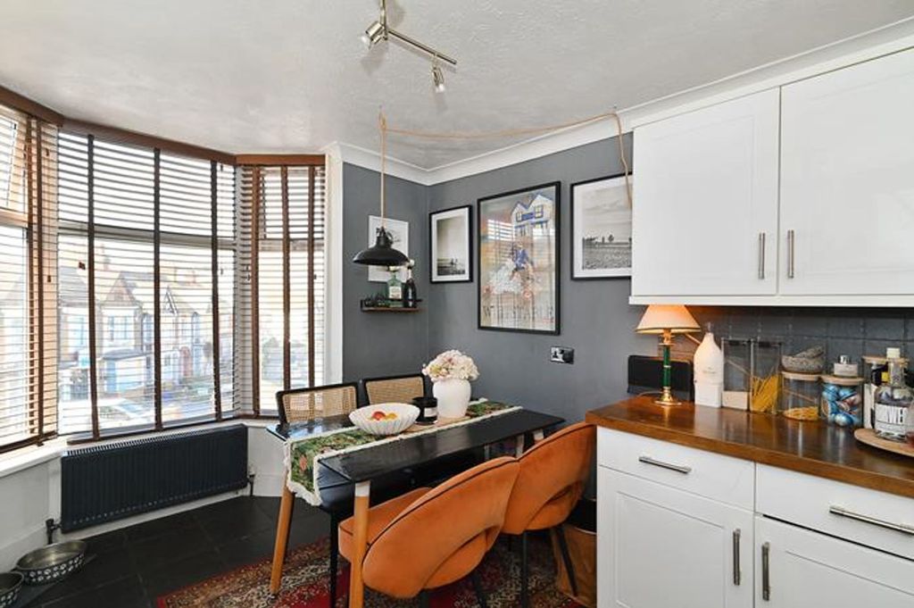 Additional image 5 of 3 bed flat for saleOxford Street, Whitstable CT5