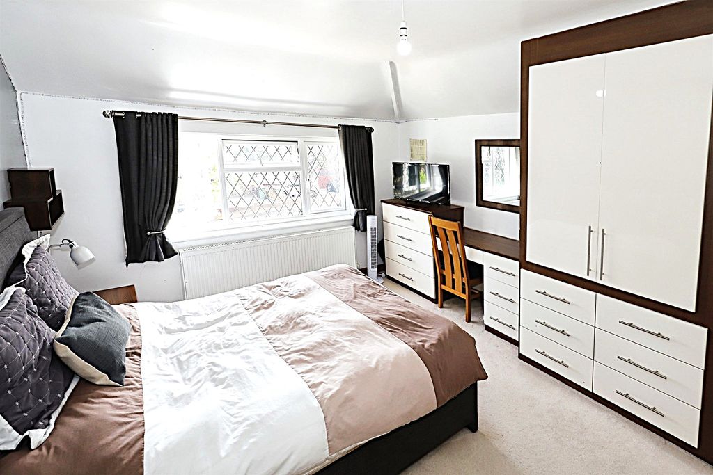 Additional image 6 of 4 bed detached house for saleRosemary Crescent, Goldthorn Park, Wolverhampton WV4