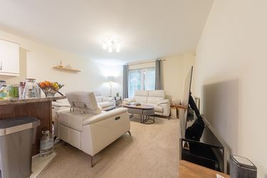 2 bed flat for saleCastlecroft Road, Castlecroft WV3 photo 4