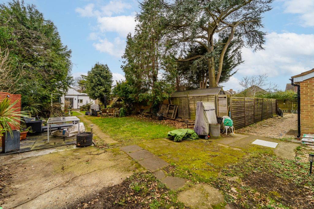 Additional image 25 of 6 bed detached bungalow for saleFeltham Hill Road, Ashford TW15