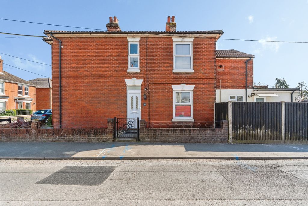 3 bed end terrace house for saleFishers Road, Eling, Southampton SO40