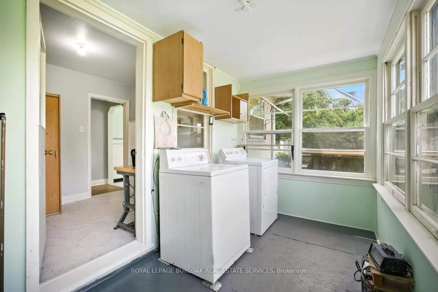 Additional image 10 of 2718 Upper James Street